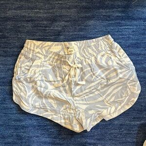 Patterned Billabong shorts
